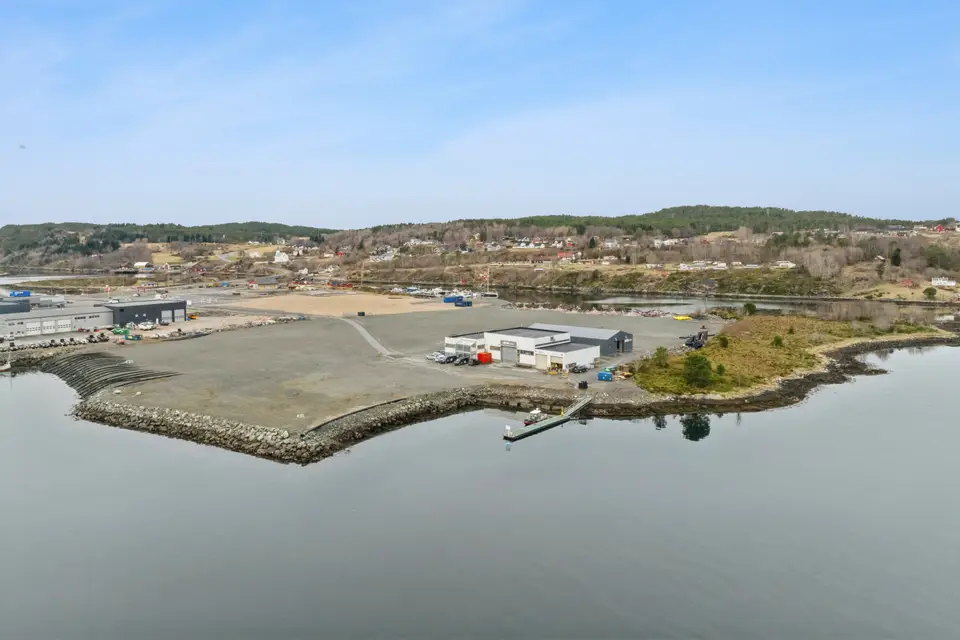 Kalvøyvegen 13, Hitra